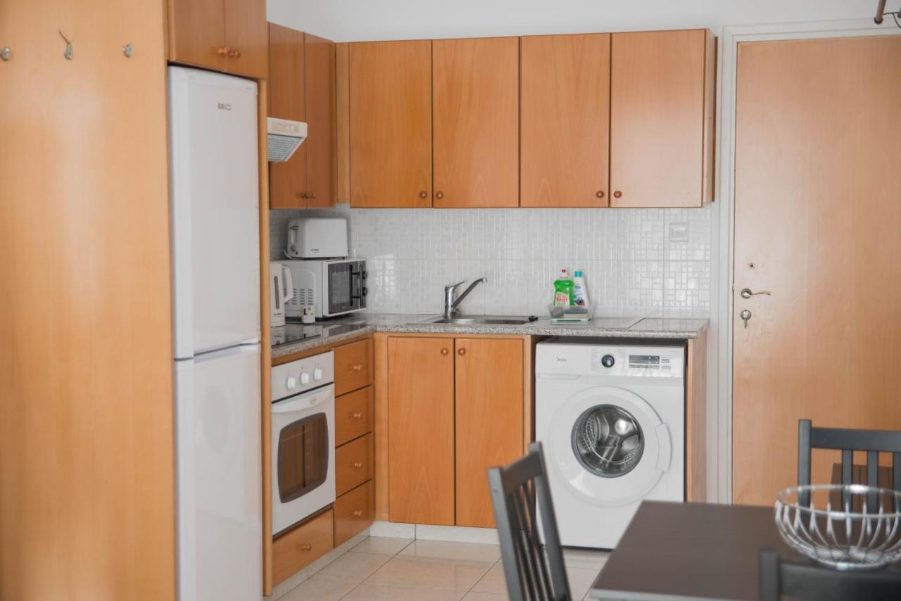 Renovated One Bedroom Apartment In Paphos With Pool Esterno foto